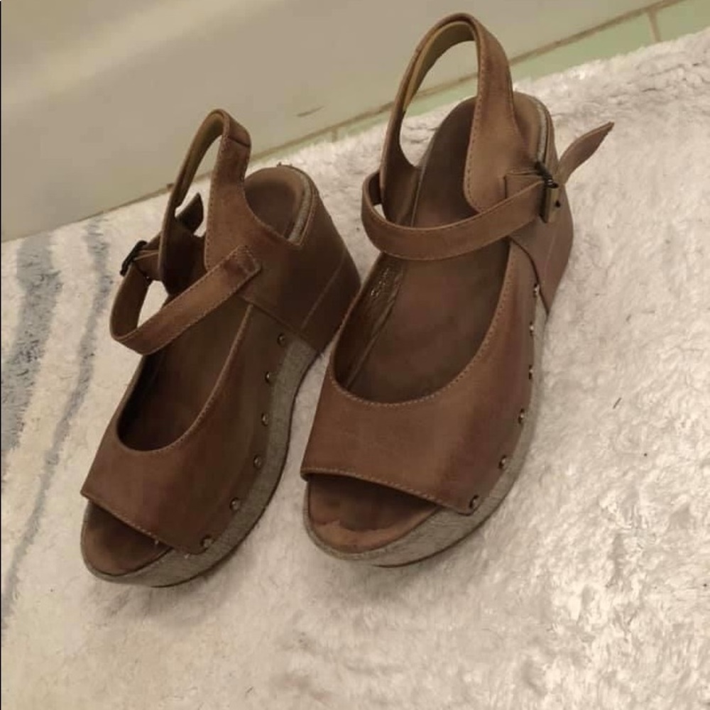 Antelope Shoes